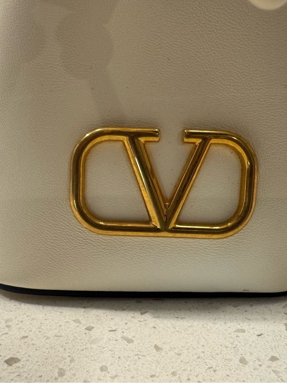NWT & BOX Valentino Garavani Cream Leather VLogo Mini Drawstring Bag - Picture 11 of 15